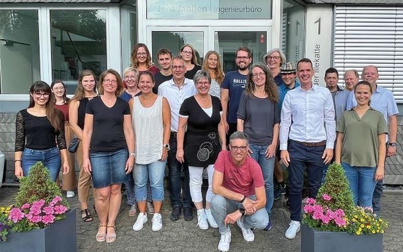 Team_800x500